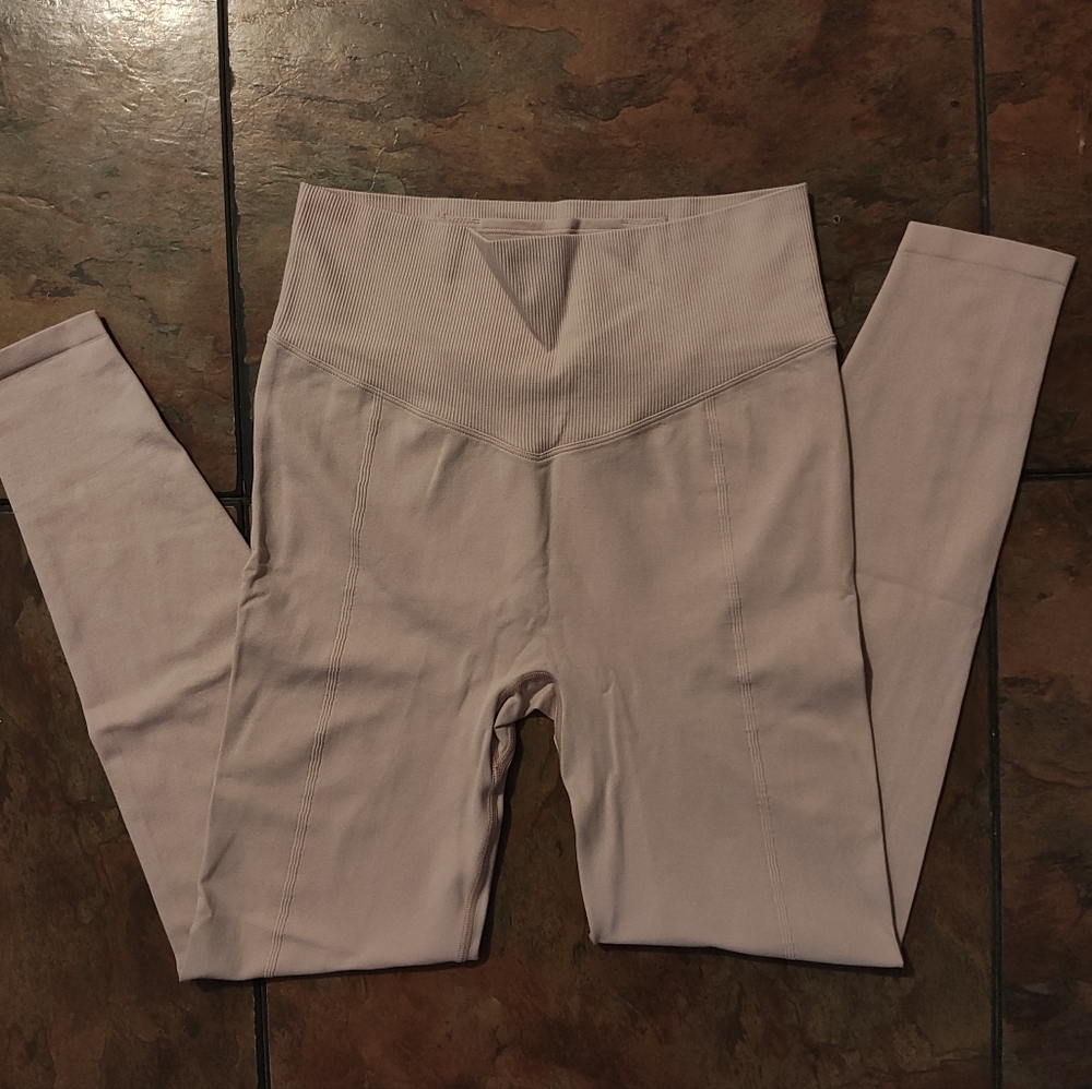 PINK Victoria's Secret High-Waist Leggings in Pale Pink